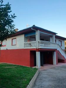 Urbis te ofrece una casa en venta en Linares de Riofrío, Salamanca., 225 mt2, 5 habitaciones