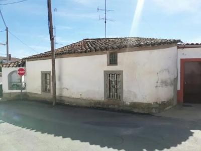 Urbis te ofrece una casa de pueblo en venta en San Pedro de Rozados, Salamanca., 100 mt2, 3 habitaciones