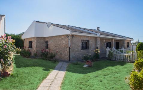 Urbis te ofrece una estupenda casa en venta en zona Villarino de lo Aires, Salamanca., 268 mt2, 5 habitaciones
