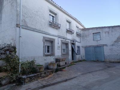 Urbis te ofrece una casa en venta en El Tejado, Salamanca., 260 mt2, 6 habitaciones