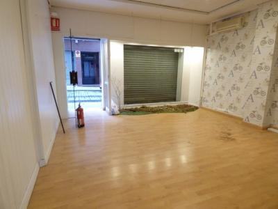 SE VENDE LOCAL ZONA AYUNTAMIENTO