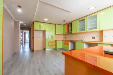 Amplio y reformado apartamento en el centro de Torrevieja, 103 mt2, 3 habitaciones