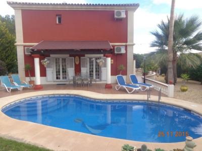 Villa con piscina propia en Golf Bahia, 192 mt2, 6 habitaciones