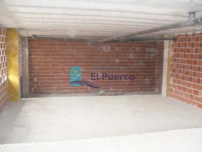 LOCAL DE UNOS 150M2, SITUADO EN ZONA COMERCIAL, 154 mt2