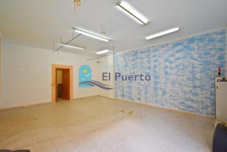 A LA VENTA LOCAL COMERCIAL CON TERRAZA DE 40 METROS EN ESCRITURA, 70 mt2