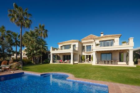 Casa señorial de estilo mediterráneo en primera línea de golf, Los Flamingos Marbella, 530 mt2, 5 habitaciones