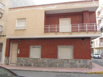 Casa de Pueblo en Guardamar del Segura zona MERCADONA, 220 mt2, 4 habitaciones
