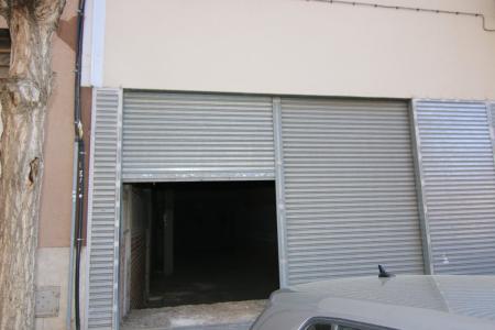 SE VENDE LOCAL COMERCIAL EN RUBÍ, ZONA CENTRO, 120 mt2