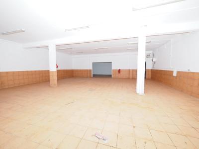 SE VENDE LOCAL COMERCIAL EN GRANOLLERS, ZONA PONENT, 201 mt2