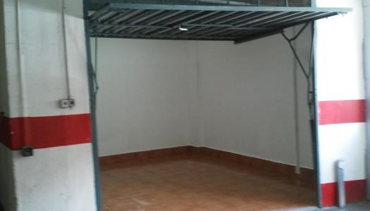 VENDO GARAJE EN LA ZONA DE PUERTO CHICO CERRADO, TAMBIEN SIRVE COMO TRASTERO