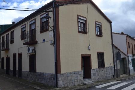 Casa en venta en Oliva de Plasencia, 124 mt2, 2 habitaciones