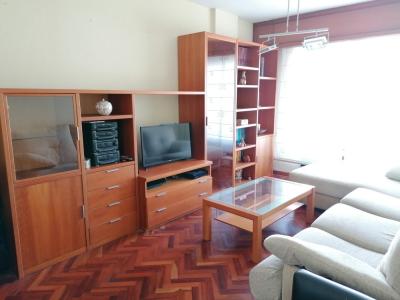 SE VENDE PISO MILLADOIRO MUY LUMINOSO, 90 mt2, 3 habitaciones