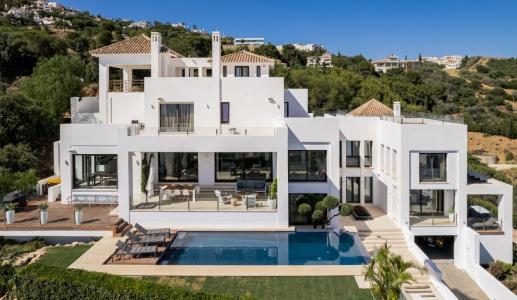Marbella- Moderna Villa con vistas panorámicas al Mar, Gibraltar y Norte de Africa, 910 mt2, 5 habitaciones