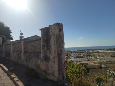 Terreno con vistas a Mar en la urbanización Alta maresme.