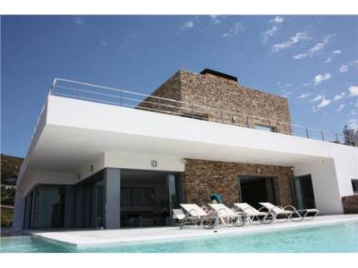 ESPECTACULAR CHALET EN ZAHARA DE LOS ATUNES, 480 mt2, 5 habitaciones