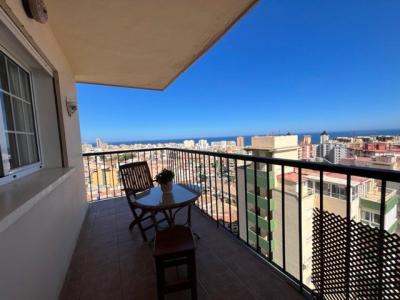 Apartamento de 2 dormitorios con estupendas vistas panorámicas a Fuengirola, al mar y a la montaña., 98 mt2, 2 habitaciones