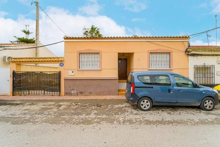 Casa en Benejúzar. Ref.- 05608, 143 mt2, 3 habitaciones