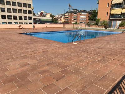 Piso con parking y piscina . Castelldeffels (centro), 106 mt2, 3 habitaciones