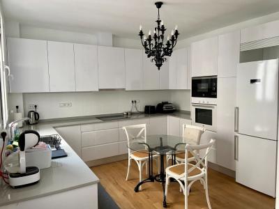 Alquiler de vivienda en zona exclusiva de Madrid, 345 mt2, 6 habitaciones