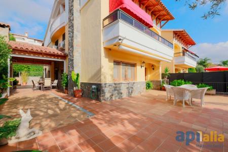 CASA CON PISCINA EN PUIG DE PEDRA, 516 mt2, 5 habitaciones