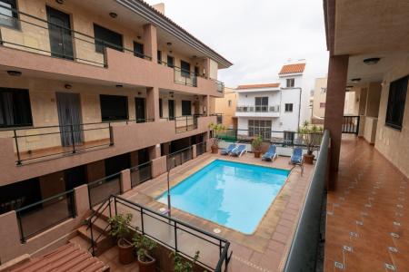 Coqueto Apartamento con garaje, trastero y piscina comunitaria, 65 mt2, 2 habitaciones