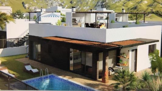 DISFRUTA DEL MAR Y LA MONTAÑA EN ESTA ESTUPENDA VILLA, 100 mt2, 3 habitaciones