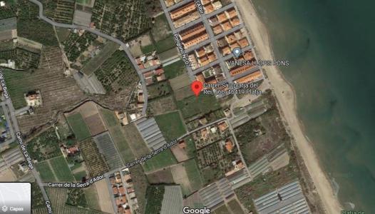 2.800 m de parcela a menos de 150 m de platja del rei de Mareny de Barraquetes