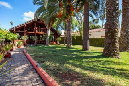 Tu hogar al completo: casa con jardín, barbacoa, garaje y bodega en Guamasa, 164 mt2, 3 habitaciones