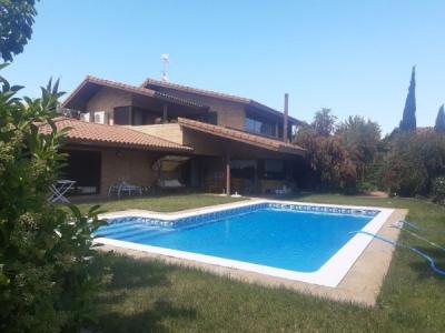 SE VENDE CHALET EN Santa Fe, 285 mt2, 5 habitaciones