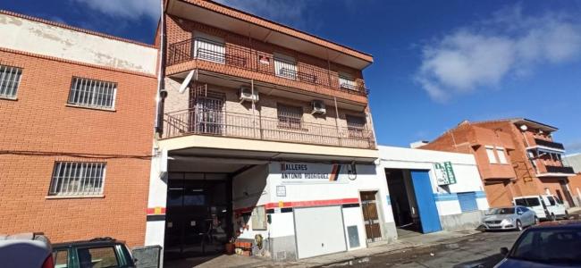 Piso de 108 m2 en venta en Torrijos (Toledo), 108 mt2, 3 habitaciones