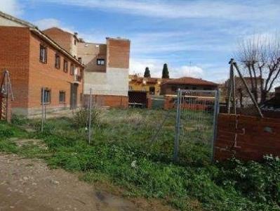 Terreno urbano de 674 m2 en venta en Azucaica