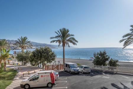 ESTUPENDO PISO EN CASTELL DE FERRO EN PRIMERA LÍNEA DE PLAYA, 106 mt2, 3 habitaciones