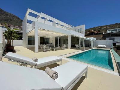 Se vende villa espectacular en Roque del Conde, 330 mt2, 3 habitaciones