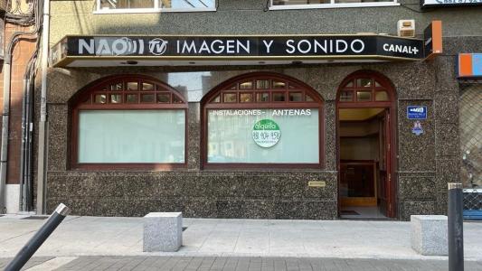 OPORTUNIDAD. 2 FACHADAS, ZONA MUY COMERCIAL (AL LADO BANCOS)., 70 mt2