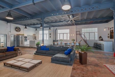 ¿Has soñado alguna vez con tener un loft industrial , 286 mt2, 1 habitaciones