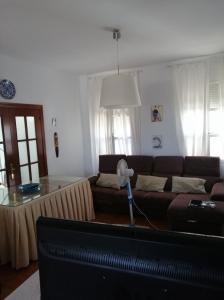 Casa en venta en zona Cañada de la Higuera, Gerena, 327 mt2, 4 habitaciones