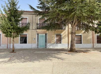 Urbis te ofrece una casa de pueblo en venta en Palaciosrubios, Salamanca., 592 mt2, 5 habitaciones