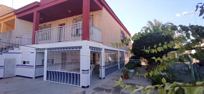 Se Vende Precioso Chalet en Los Narejos con buena ubicación, 139 mt2, 5 habitaciones