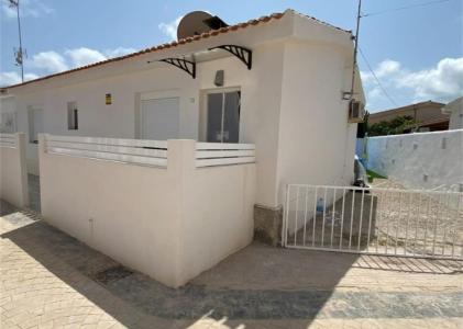 Casa o chalet en venta en Plaza del Mirlo, Zona Playa de los Locos ( Torrevieja ), 66 mt2, 2 habitaciones