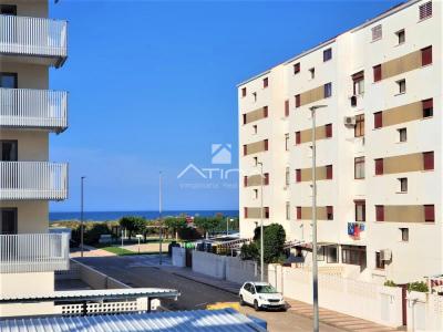 Apartamento con vistas al mar situado en 2ª línea playa Daimús,, 89 mt2, 2 habitaciones