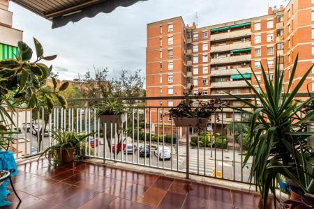 Piso 4 hab totalmente exterior con balcón en Vía Aurèlia - Concòrdia, 131 mt2, 4 habitaciones