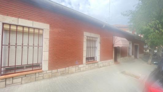 CARIHUELASOL VENDE CASA BAJA CON COCHERA Y  GRAN TERRAZAEN ARANJUEZ, 110 mt2, 3 habitaciones