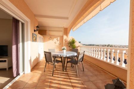 Apartamento de 2 dormitorios con maravillosas vistas desde el balcón entre Villamartín y La Zenia, 85 mt2, 2 habitaciones