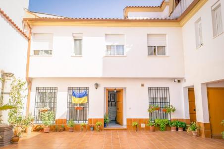 CASA ADOSADA EN SAN AGUSTIN DE TRES PLANTAS, 124 mt2, 3 habitaciones