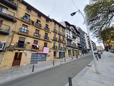 OPORTUNIDAD INVERSOR O PRIMERA VIVIENDA EN IRUN, 52 mt2, 3 habitaciones