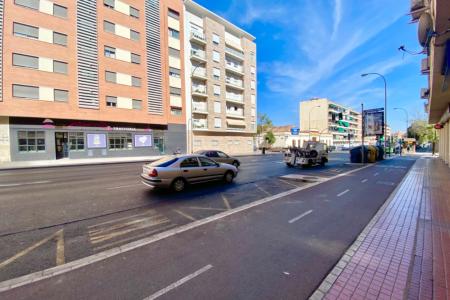 Amplia vivienda en plena Avenida de Ollerías, 122 mt2, 4 habitaciones