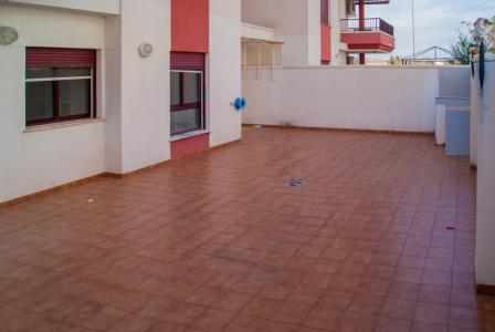 Se vende apartamento en la playa de Canet d'en Berenguer,a 650 metros de la playa de Raco de Mar, 118 mt2, 2 habitaciones