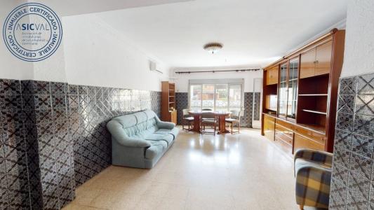 Vivienda de 156 m2 a la venta en Manises., 156 mt2, 5 habitaciones