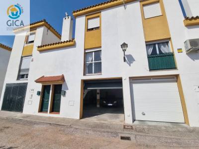 Adosado  de 4 habitaciones en San García, Algeciras, 135 mt2, 4 habitaciones
