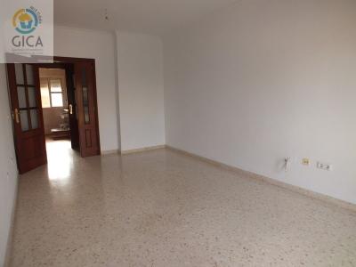 Piso de 3 habitaciones con garaje en San José Artesano, Algeciras., 99 mt2, 3 habitaciones